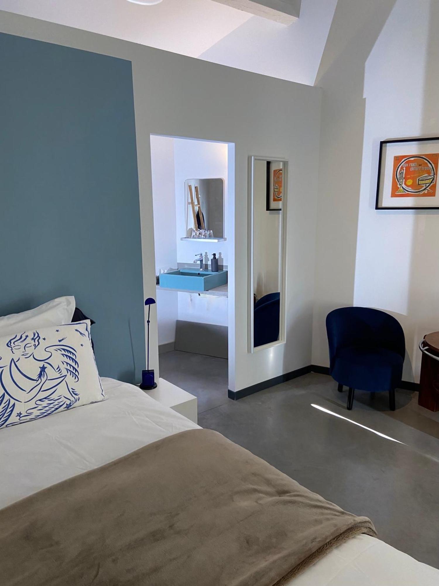 La Garde-Adhémar Les Esplanes Bed & Breakfast エクステリア 写真